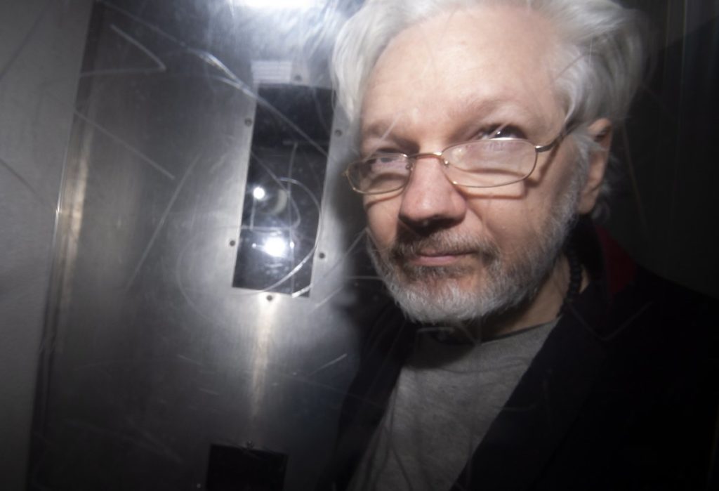 Wikileaks editor-in-chief after yesterday's hearing: new indictments by US prosecutors are a 'third try' after failing to provide a 'credible case'.